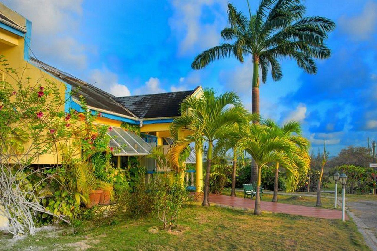 Anchorage Inn Dickenson Bay Buitenkant foto