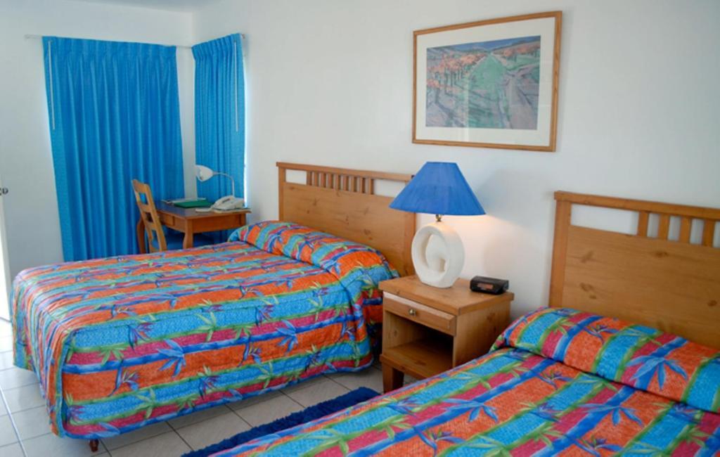 Anchorage Inn Dickenson Bay Buitenkant foto