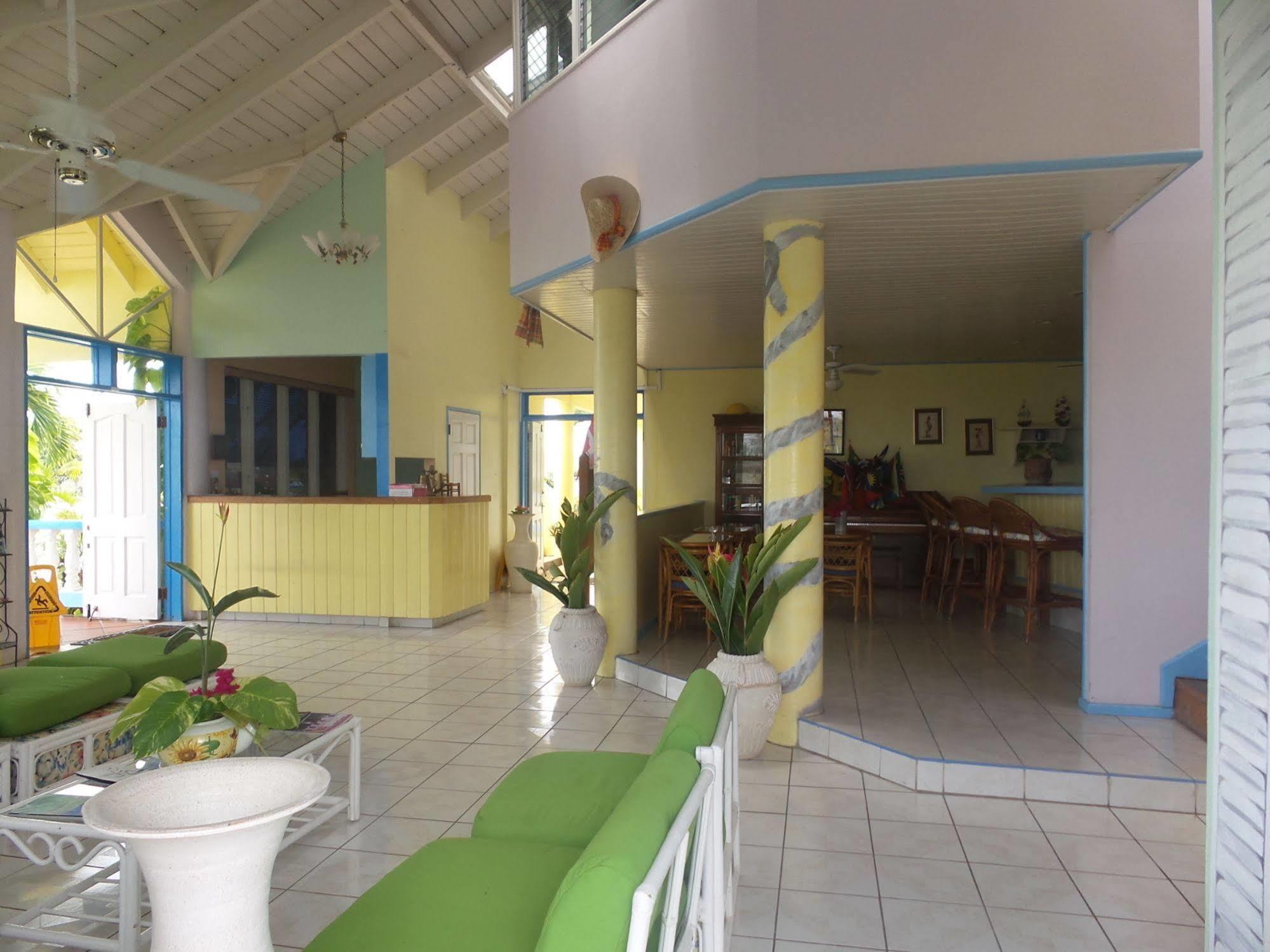 Anchorage Inn Dickenson Bay Buitenkant foto