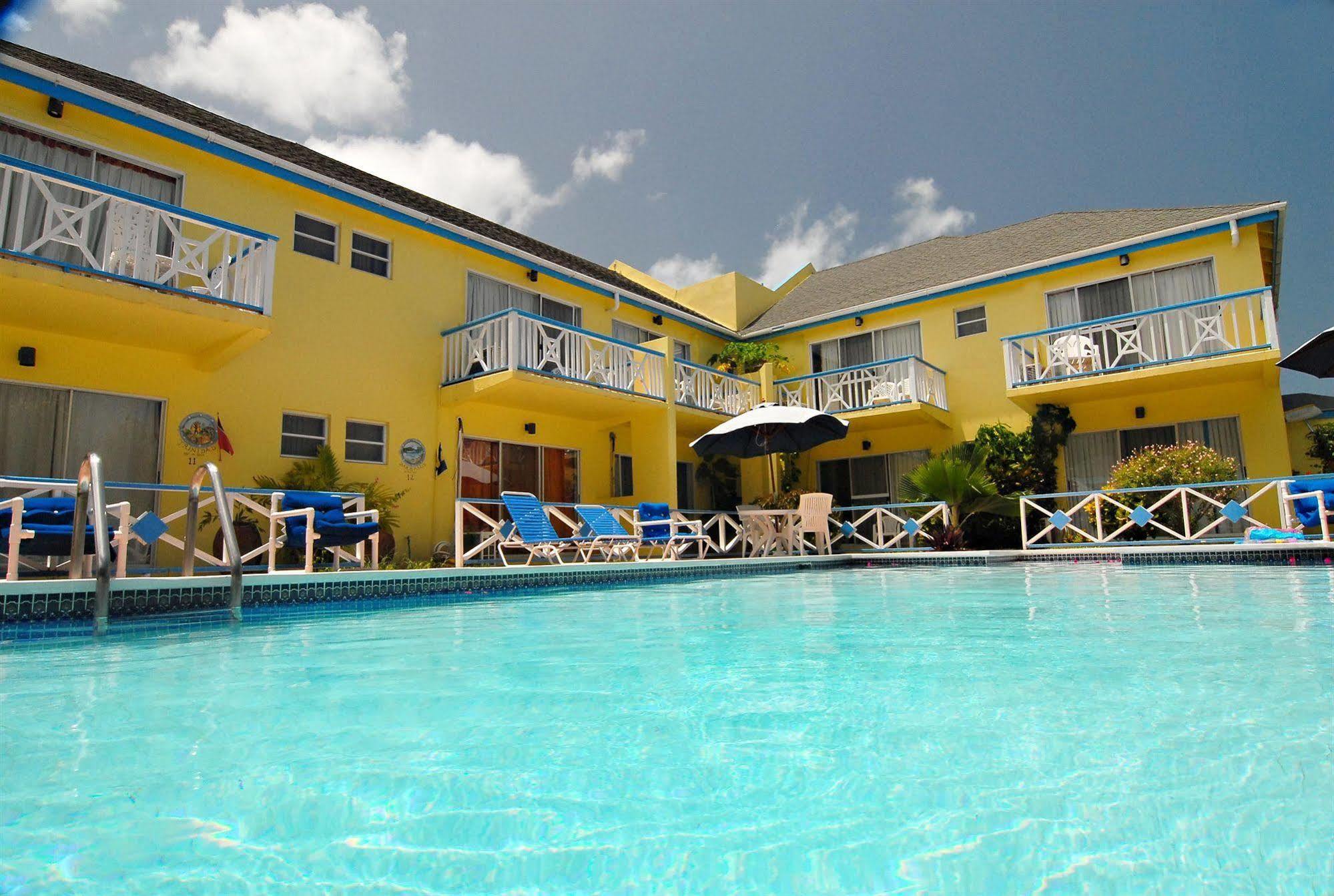 Anchorage Inn Dickenson Bay Buitenkant foto